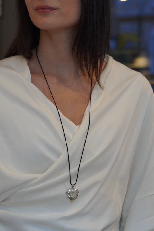 Srebrny naszyjnik choker z sekretnikiem serce